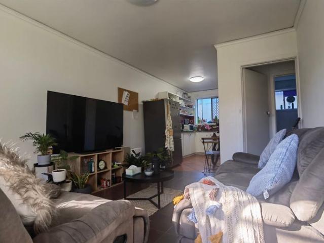 Cosy Two Bedroom Apartment in a Prime Hawthorn Location