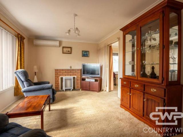 Cosy Two Bedroom Home