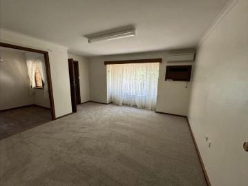 Cosy Two Bedroom Home in Great Location
