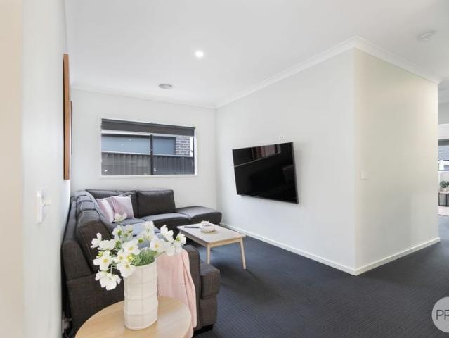 COSY THREE BEDROOM HOME MINUTES FROM CBD