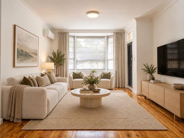 COSY TOWNHOUSE AWAITS YOU!