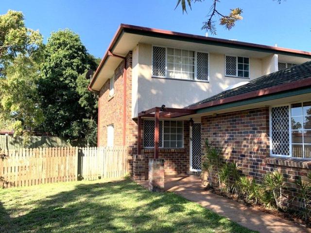 Cosy Townhouse Offering Comfort, Space & Convenience