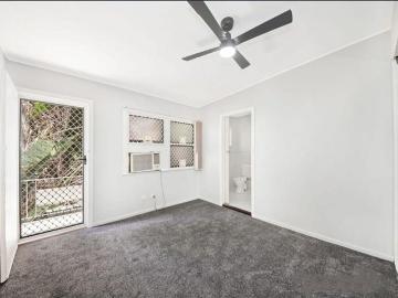 Cosy Unit for Convenience Living in Woolloongabba