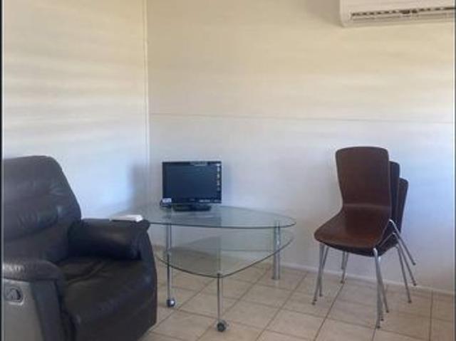 Cosy Unit Fully Furnished