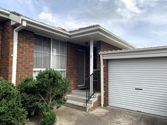 COSY UNIT IN GREAT LOCATION
