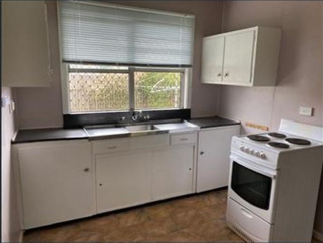 Cosy Unit in Great Location – Close to Town