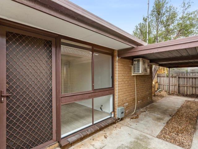 Cosy Unit in Newcomb!