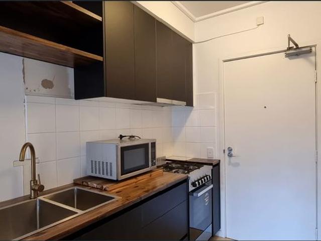 COSY 1 BEDROOM APARTMENT