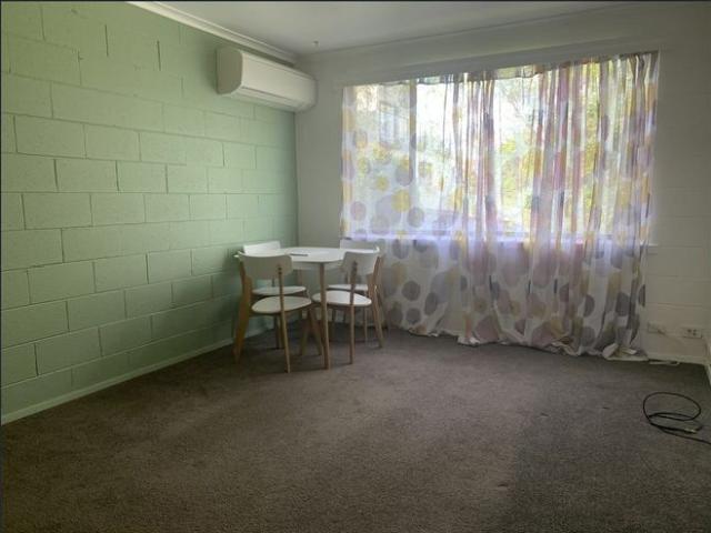 Cosy 1 bedroom Apartment with OSP