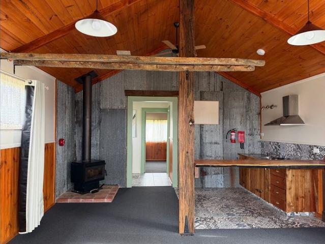 Cosy 1 Bedroom rustic home in Peaceful Waratah