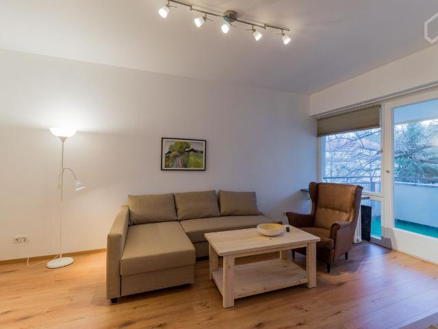 Cosy 2.5 room apartment in Lichterfelde, Berlin Amsterdam Apartments for Rent