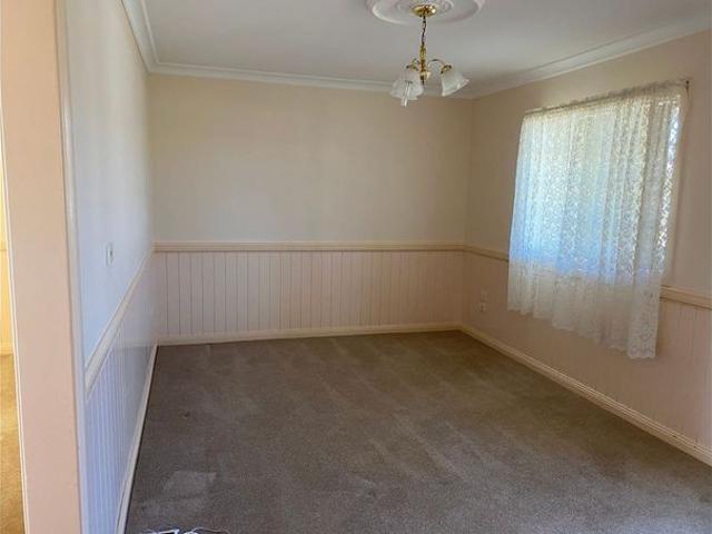 Cosy 2 Bedroom Ground Floor Townhouse
