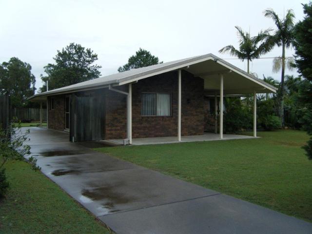 Cosy 3 bedroom brick home Apply now!