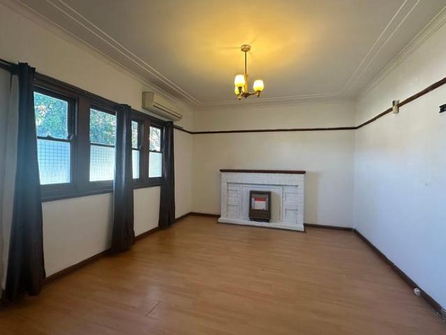 Cosy 3 Bedroom Home on Corner Block
