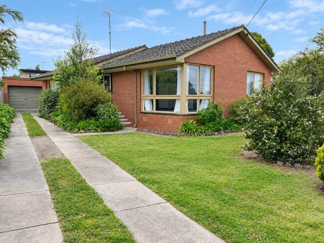 Cosy 3 Bedroom Home in Convenient Grovedale Location