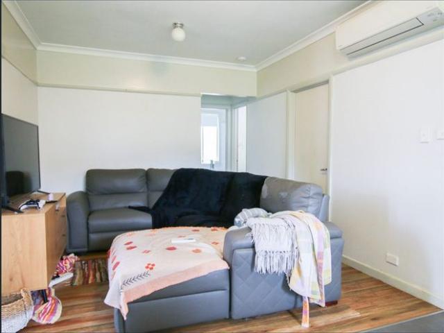 COSY 3 BEDROOM HOUSE