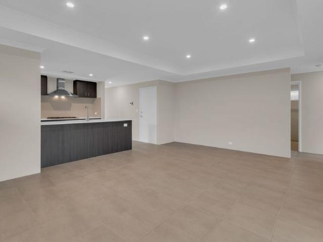 Cosy 4 X 2 Family Home in Hilbert