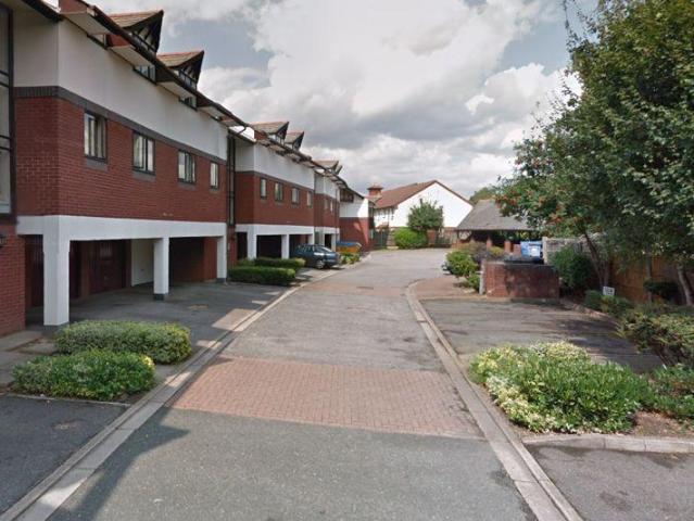 Cosgrove Close, London, N21 2 bed apartment to rent £1,700 pcm £392 pw