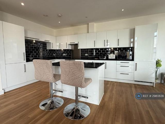 Cosgrove House, Wembley, HA0 3 bed penthouse to rent £3,500 pcm £808 pw