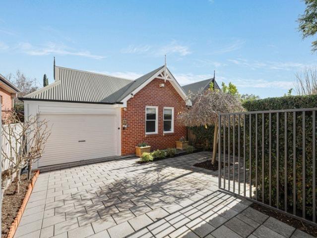 Cosmopolitan Charm Meets the Inner East