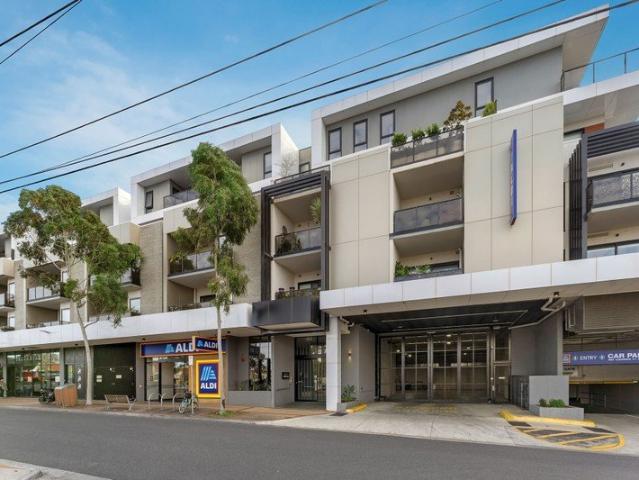 Cosmopolitan Apartment in the Pace of Doncaster East Complex