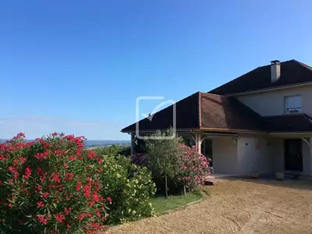 Cosnac 19360 Achat / Vente maison 8 pièces t8