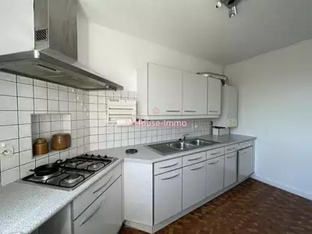 Cosne Cours sur Loire 58200 Achat / Vente appartement 4 pièces t4 au dernier étage parking