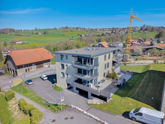 Cosset, zu verkaufen, 4.5 Zimmer Wohnung von 90 m2 mit Balkon