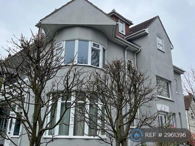 Cossington Road, Westcliff On Sea, SS0 2 bed flat to rent £1,000 pcm £231 pw