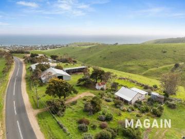 Workman's Cottage on 56.70HA with Ocean and Hills Views