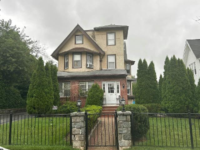Cottage Ave