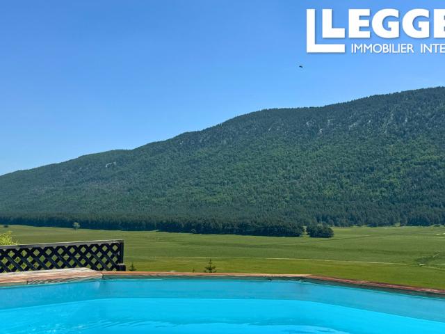 Cottage à Caille avec vue montagne, piscine, terrasse ensoleillée et accès ski Audibergue