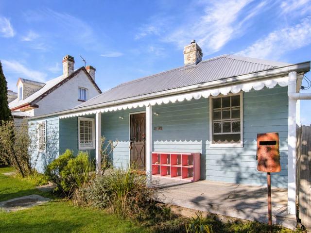 Cottage Character, Flexibility and an Established Garden