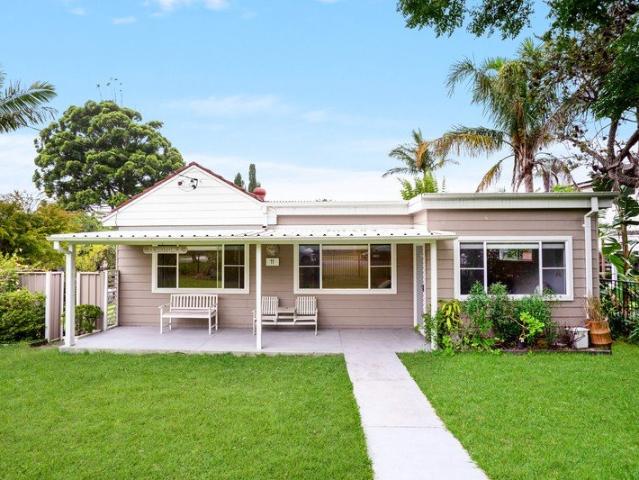 Cottage Charm Meets Generous Family Living