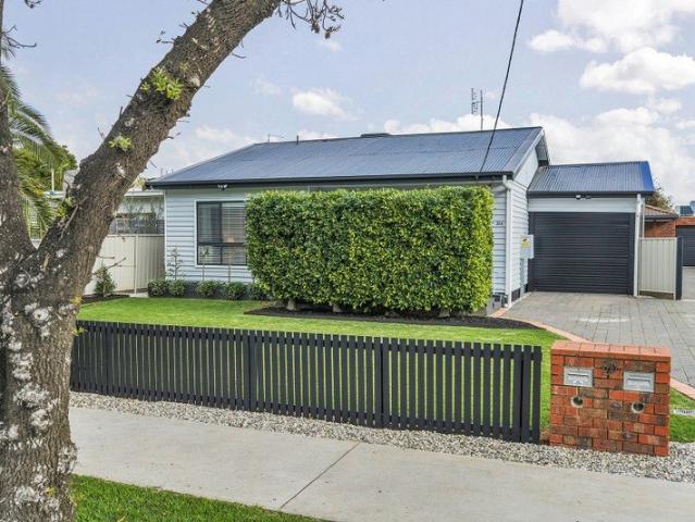 Cottage Charm, Modern Comforts in the Heart of Moama