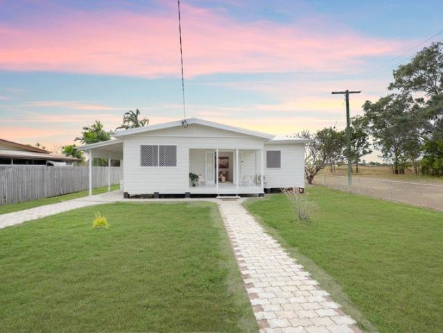 COTTAGE CHARM ON A GENEROUS BLOCK MINUTES FROM TOWNSVILLE CITY