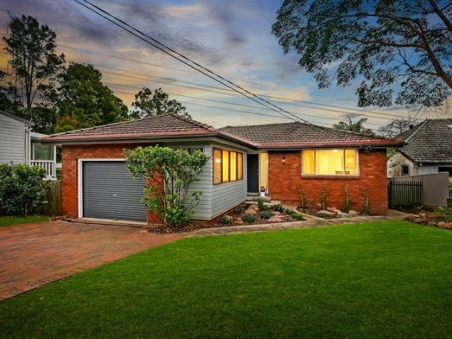 Cottage Charm, Absolute Convenience: Walk to Everywhere Lifestyle on 1088sqm