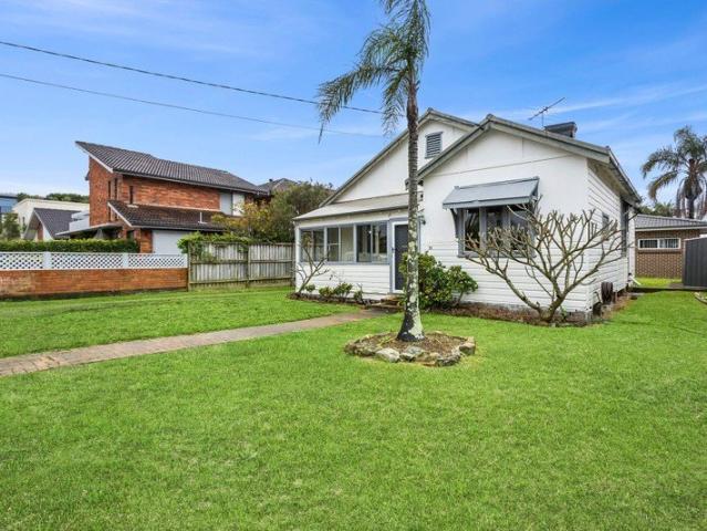 Cottage Charm in the heart of Narrabeen