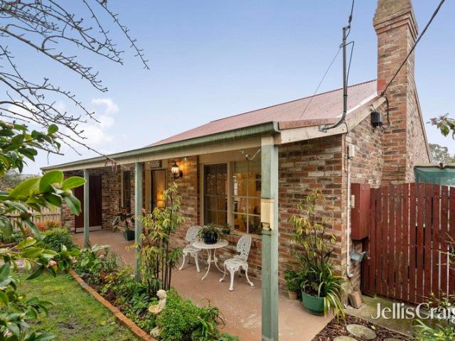 Cottage charm with room to reimagine