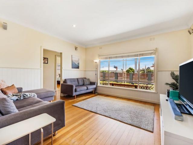 Cottage Charmer Close to CBD