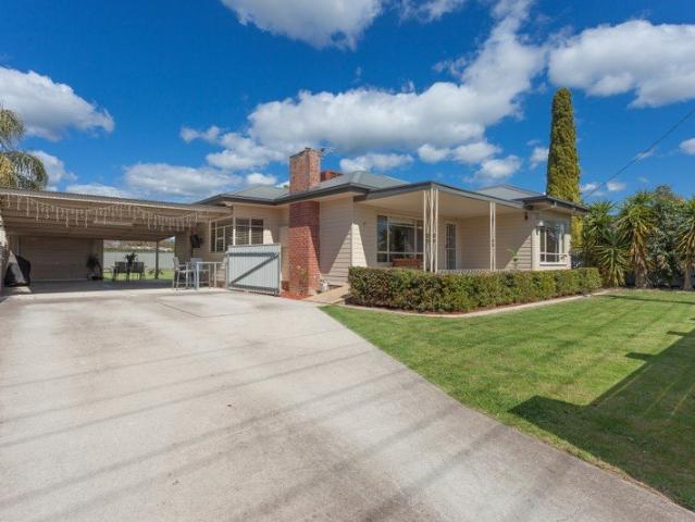 Cottage Charmer Close to CBD