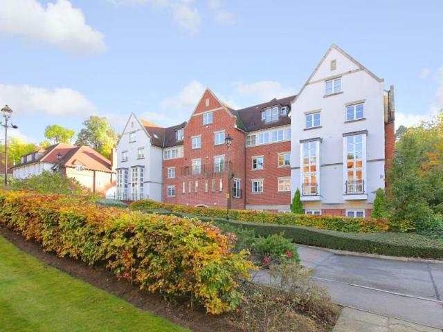 Cottage Close, Harrow On The Hill, Harrow HA2, 2 bed flat to rent, £1,800 pcm | PrimeLocation