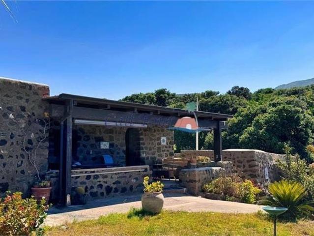 Cottage di lusso in vendita Via Grotta di Benikulà, Pantelleria, Sicilia