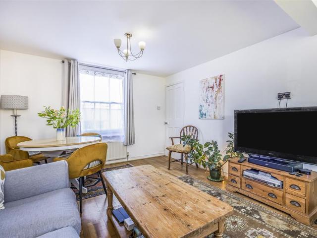 Cottage For Rent 19 Leigh Road, Havant