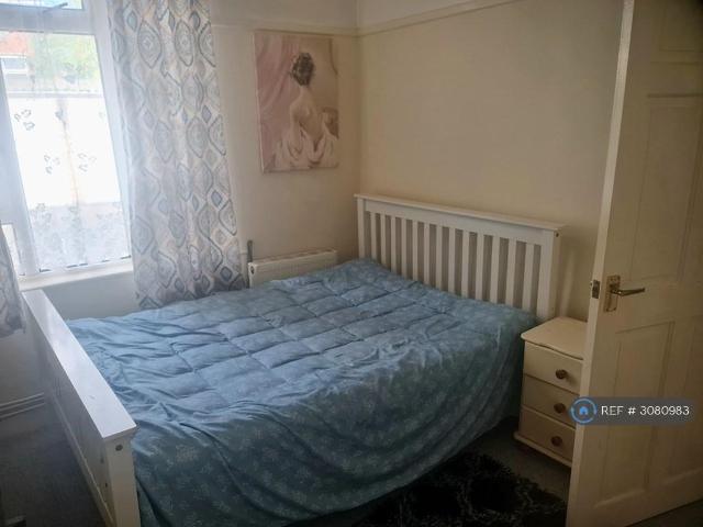 Cottage Grove, Southsea, PO5 1 bed in a flat share to rent £500 pcm £115 pw