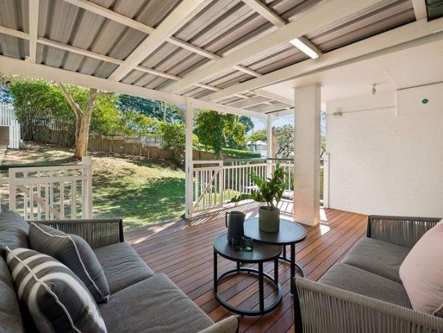 Cottage in the Trees | Occupy or Develop | Approved DA for 1 into 2 Lot Subdivision