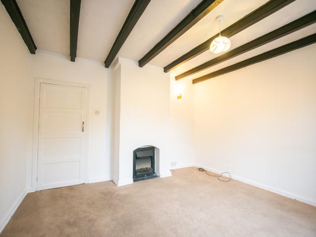 Cottage in 2 Post Office Row, Withernwick, HU11 4TE