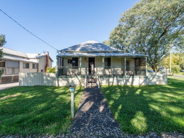COTTAGE LIVING NEXT DOOR TO THE CBD