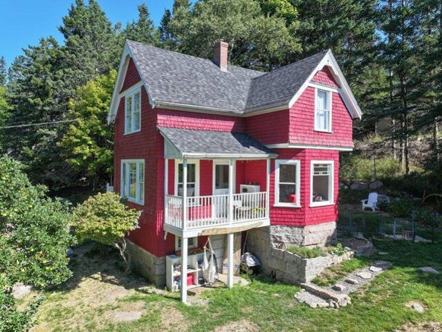 Cottage Ln, Stonington, Home For Sale