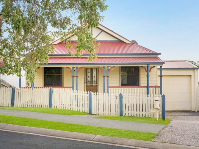 Cottage Style Home in a Great Location